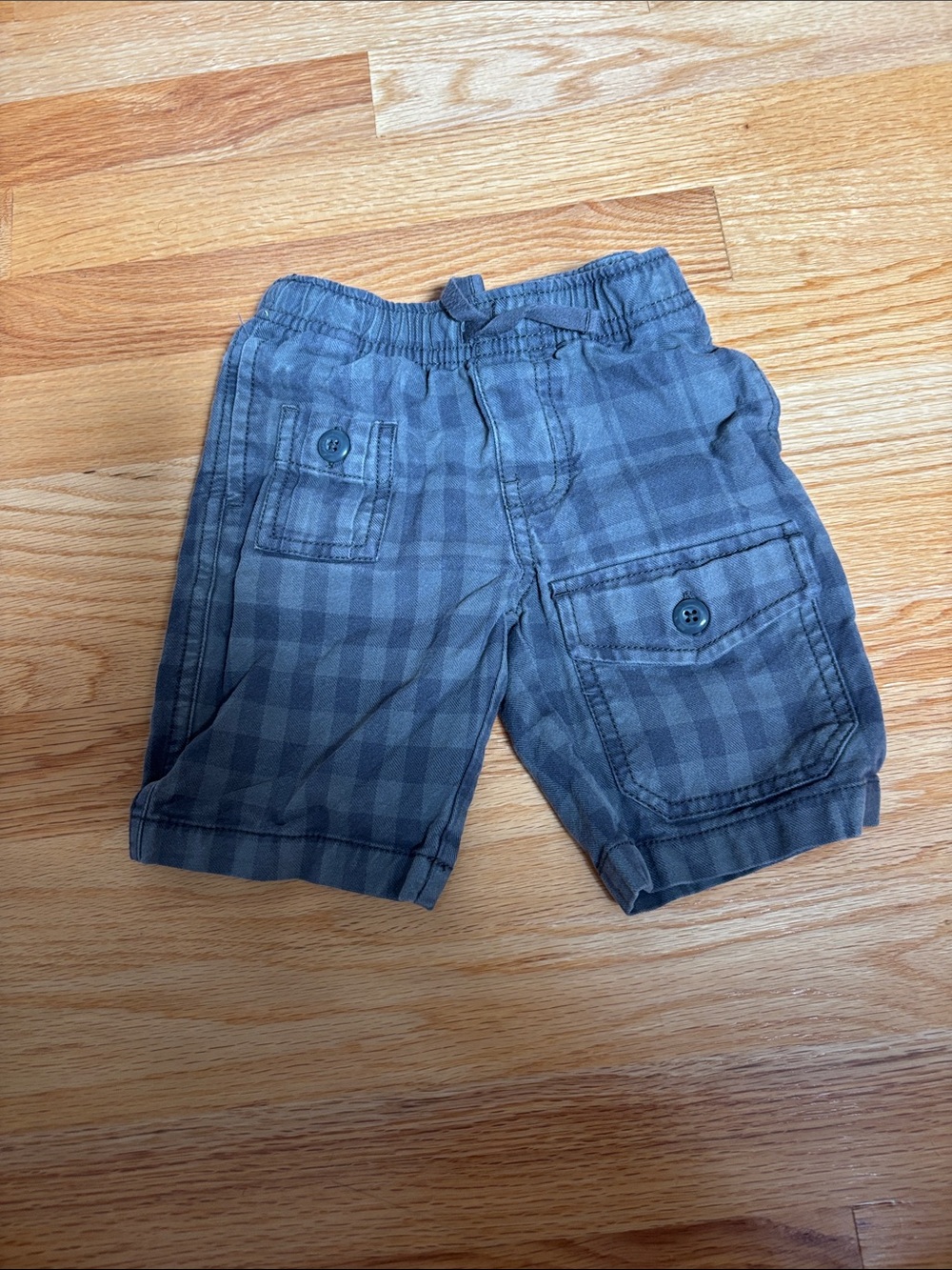 Tea Collection Gray Blue Plaid Cargo Shorts